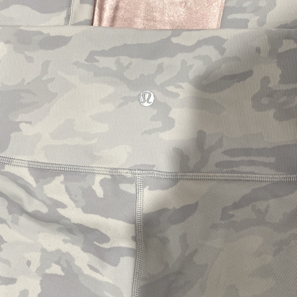 Lululemon white and gray camp leggings size 4